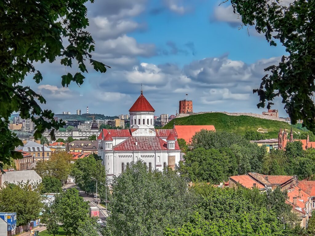 Kur_Vilniuje__Kaune_